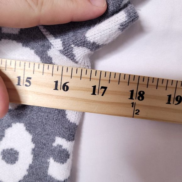 Anthropologie Sweater Womens XXS Grey White Cheetah Print Knit - Picture 7 of 10